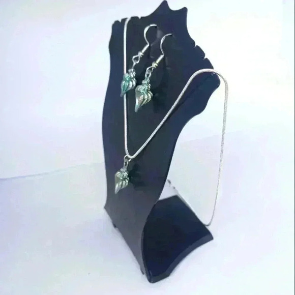 Blue Seashell Necklace and Earrings Set - Picture 3 of 5